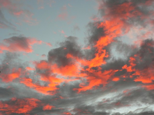135- Couleurs des nuages au coucher du soleil 